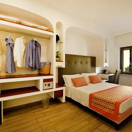 Sorrento Rooms 4*