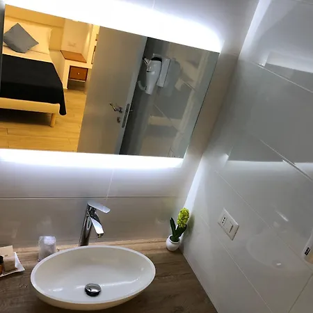 Sorrento Rooms Bed & Breakfast 4*