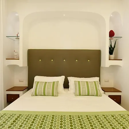 ベッド・アンド・ブレックファスト Sorrento Rooms ソレント