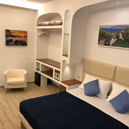 ベッド・アンド・ブレックファスト Sorrento Rooms ソレント