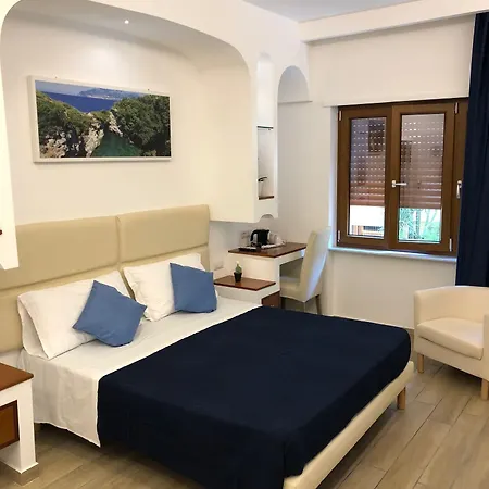 住宿加早餐酒店 Sorrento Rooms
