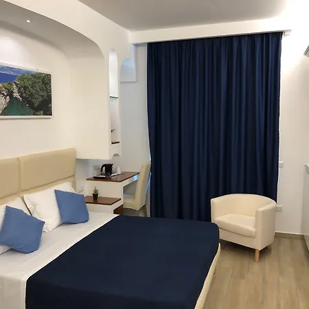 ベッド・アンド・ブレックファスト Sorrento Rooms ソレント