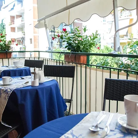 ベッド・アンド・ブレックファスト Sorrento Rooms ソレント