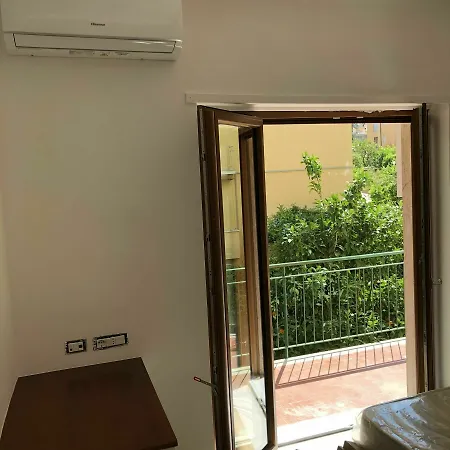 ベッド・アンド・ブレックファスト Sorrento Rooms ソレント