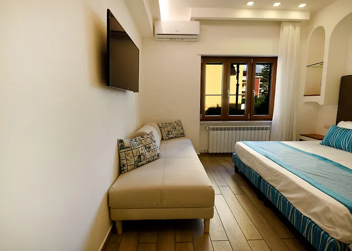 Sorrento Rooms 4* 소렌토